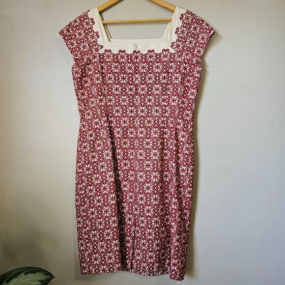 EUC BEAUTIFUL TALBOTS RED EMBROIDERED SHIFT DRESS SIZE 12 - Picture 2 of 15